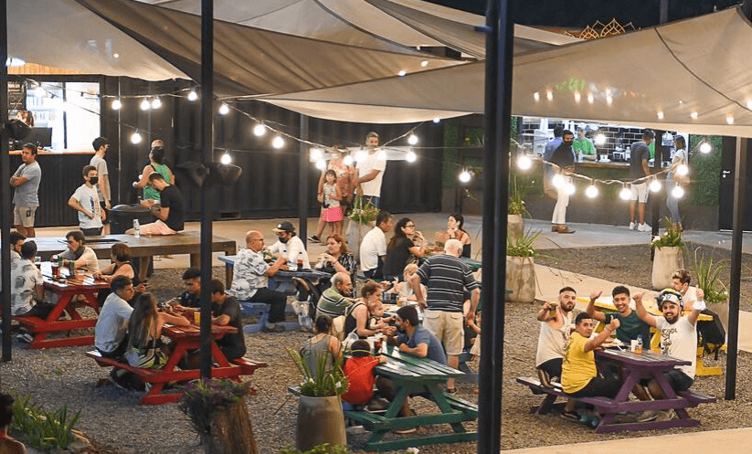 Smart Plaza en Parque Patricios: Innovación Gastronómica y Tecnológica en el Corazón de Buenos Aires
