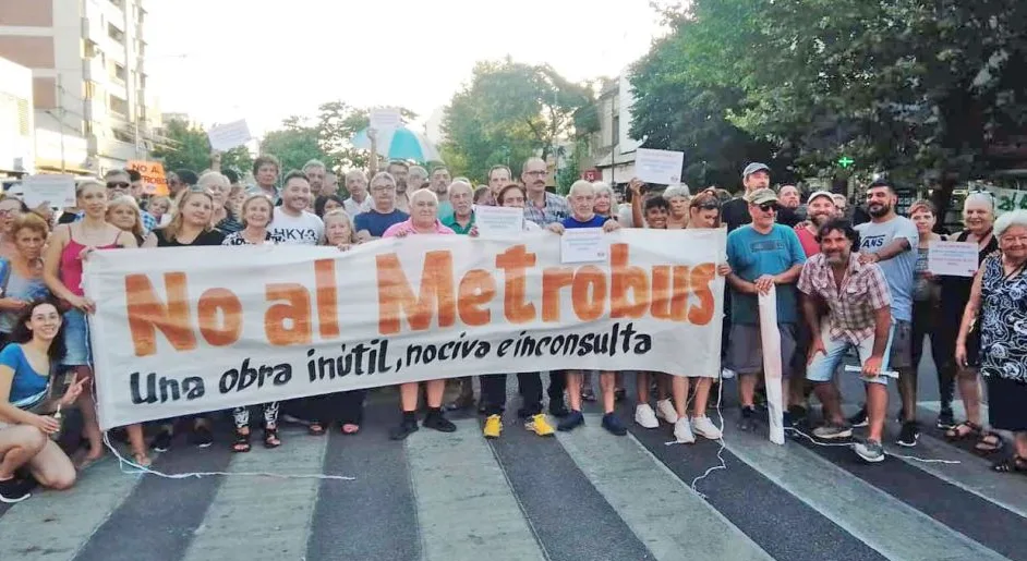 Vecinos frenan al Metrobús en Avenida Alberdi: una victoria ciudadana ante el Gobierno de la Ciudad
