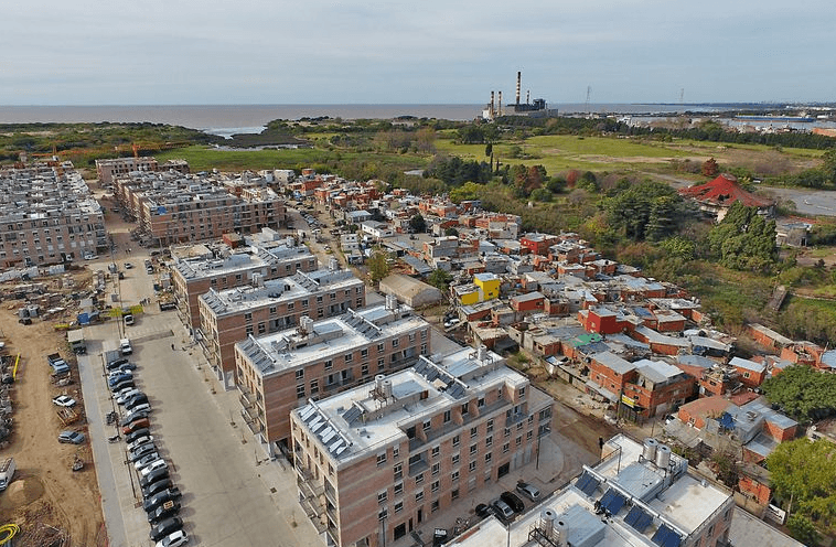 Emergencia habitacional en Barrio Rodrigo Bueno: Vecinos al borde del desalojo y la precariedad