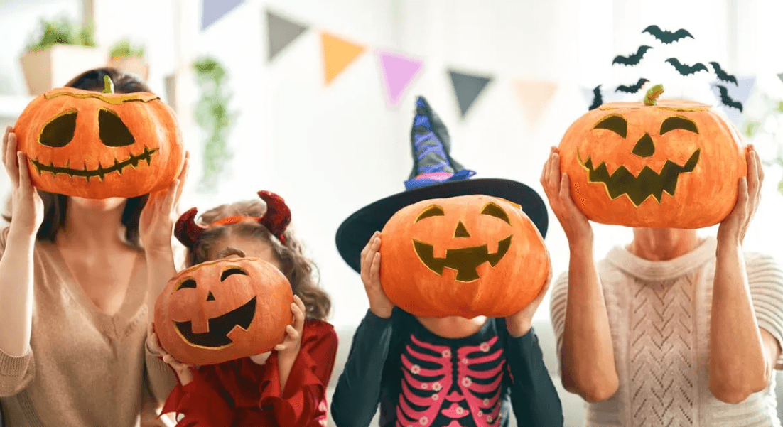 Celebrando Halloween y Reflexionando sobre Nuestras Propias Tradiciones