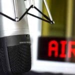 La Radio en Tiempos Modernos: Resurgir entre Pantallas y Streaming