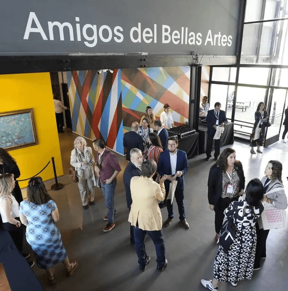 Los Colores de mi Tierra: Un Viaje Virtual desde el Museo Nacional de Bellas Artes hacia la Biodiversidad de América Latina