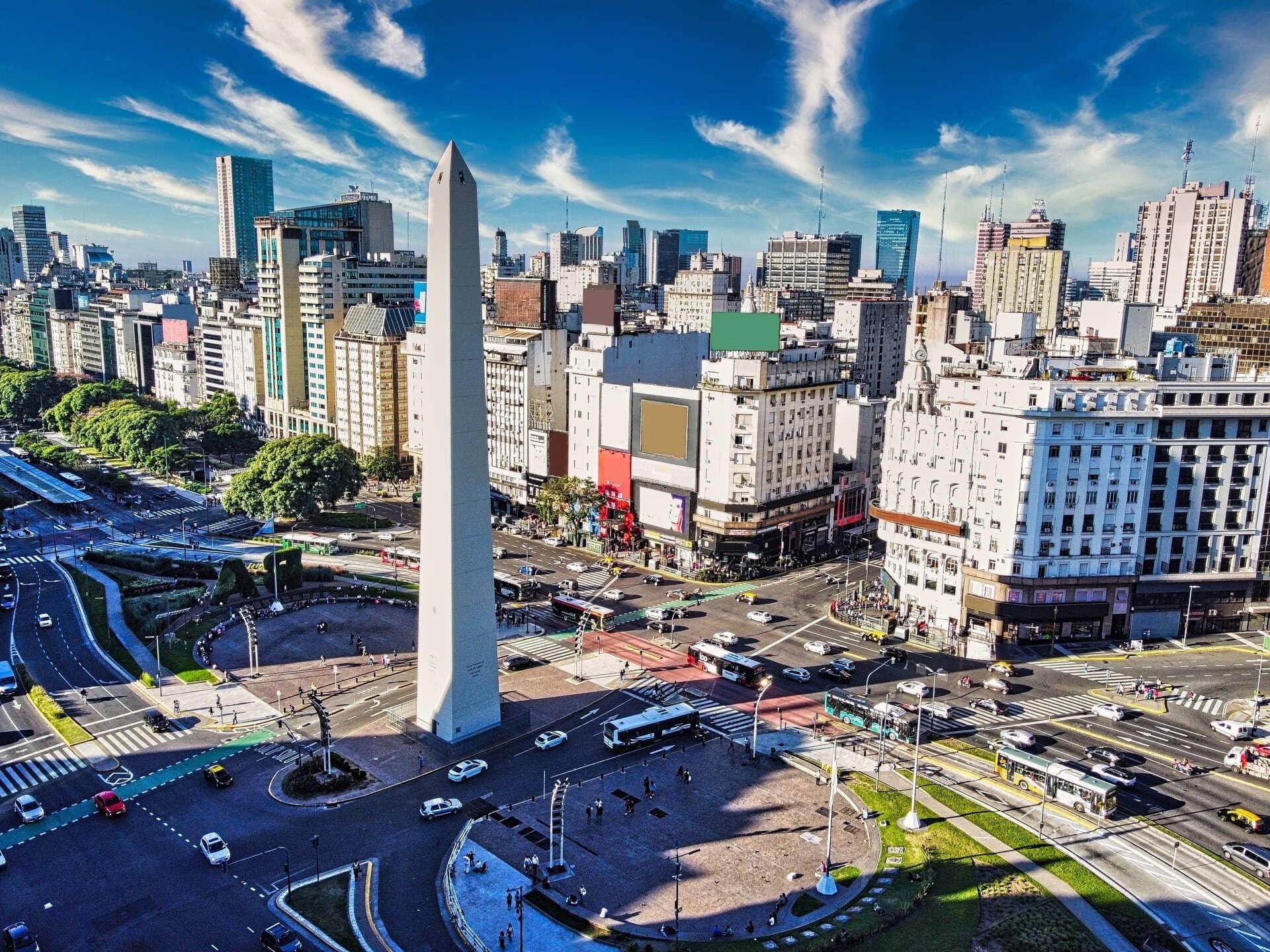 Buenos Aires: Un Faro de Análisis Crítico en la Mediatización Actual