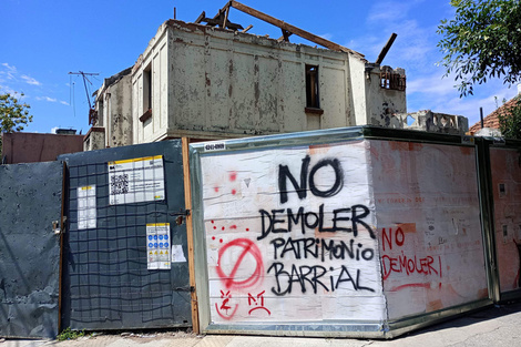 La Defensa del Último Chalet: Vecinos de Parque Chas Se Oponen a la Demolición