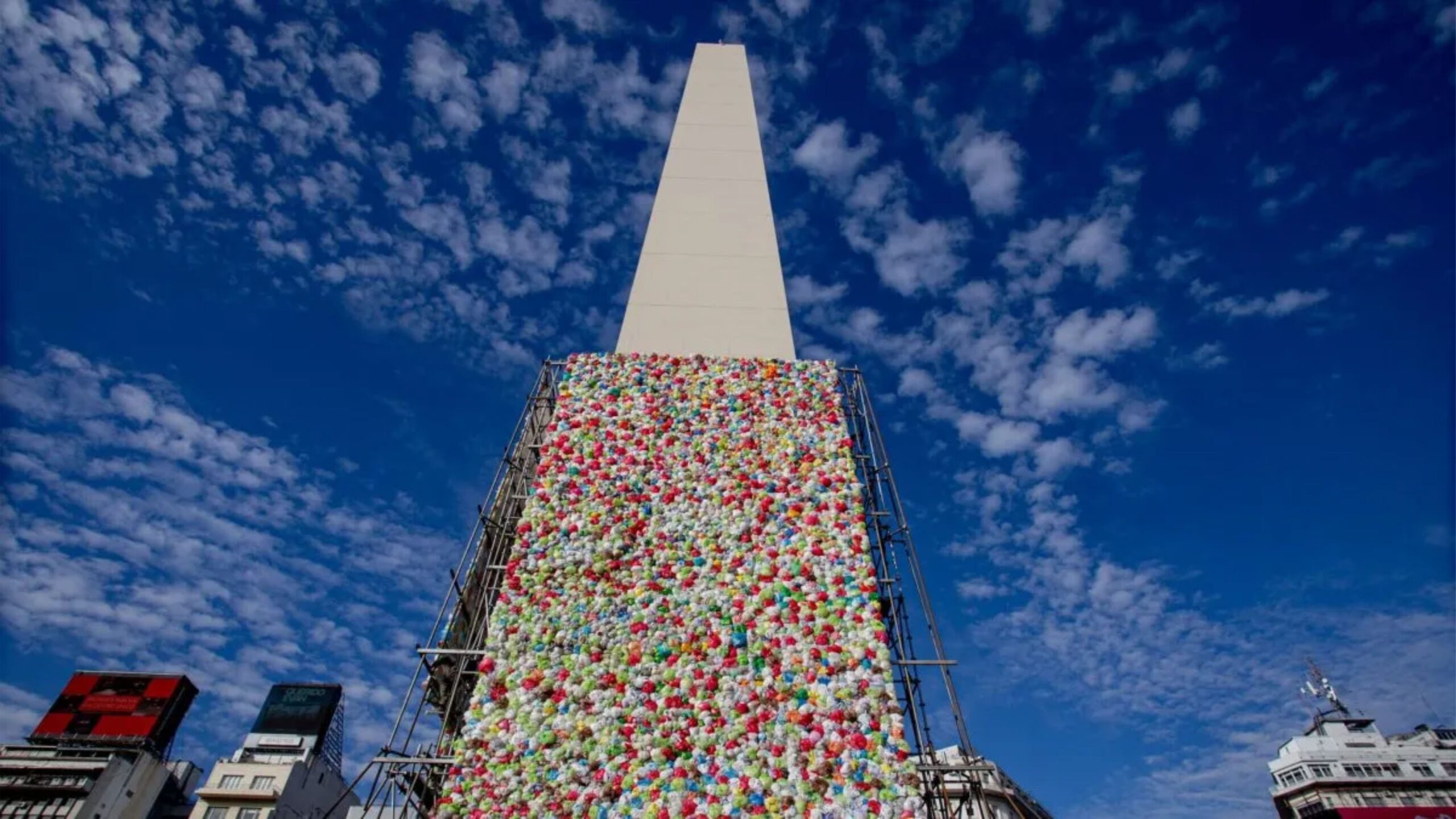 Buenos Aires: Entre la Basura y las Alturas del Obelisco