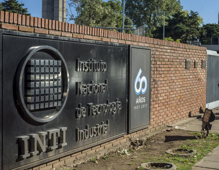 INTI: La Pulso del Conflicto por los Becarios en el Epicentro de Miguelete