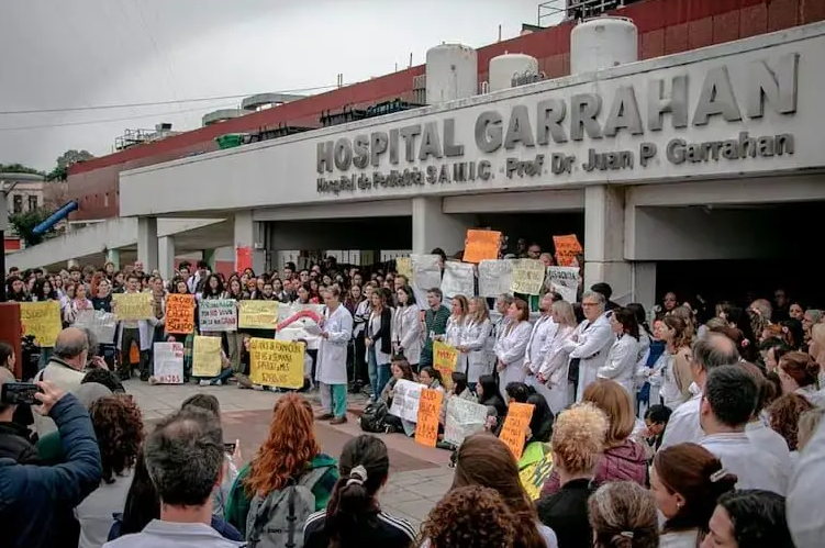 Triunfo en el Garrahan: Tras 159 días de lucha, logran un aumento salarial del 61%