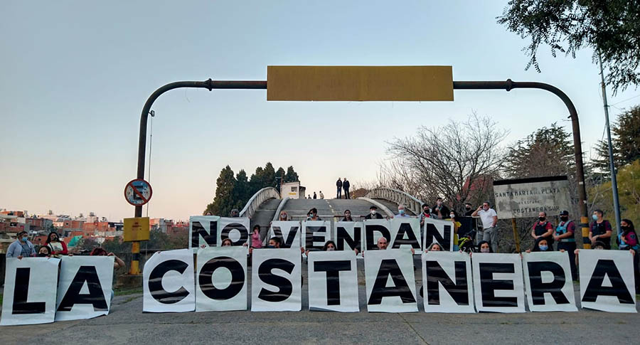 Reestructuración Urbana en Buenos Aires: Desalojos, Negocios de Tierras y Privatización en Juego