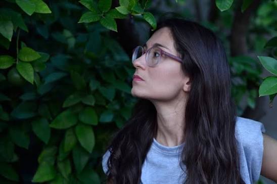 El viaje a la isla: el debut novelístico de Valeria Tentoni en Bahía Blanca